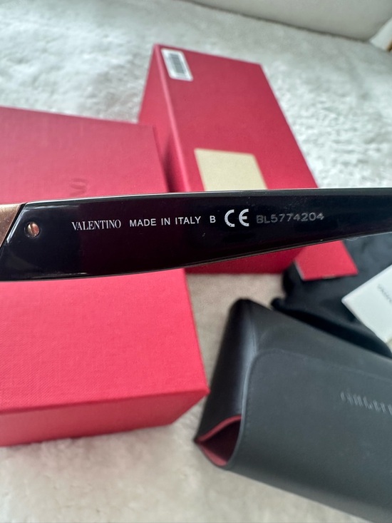 Authentic Valentino VA4089 5149/13 Women Black Cat Eye Sunglasses retail $422 main image 4
